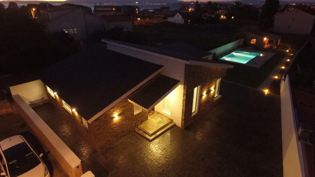 Casa Rural Con Piscina Vina De Millan O Grove Exteriör bild